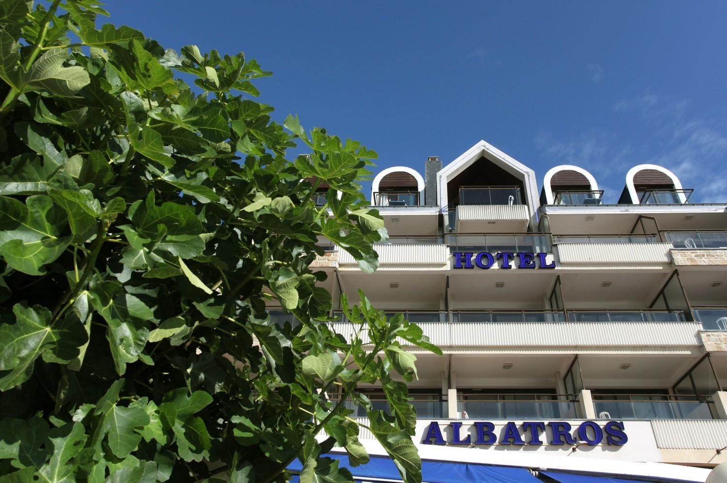 فندق Albatros كيبِرو المظهر الخارجي الصورة